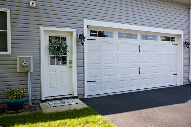 24/7 Emergency Garage Door Panel Replacement experts in Stockton, UT